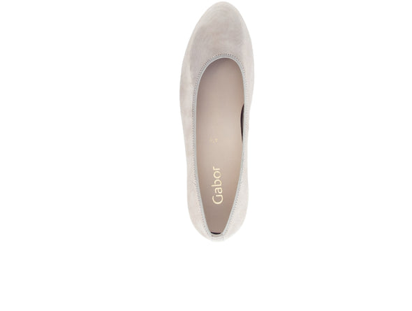 Gabor 61.421.62 Betty in Dune. Low block heel slip on court shoe with subtle gold metallic shimmer. Top view