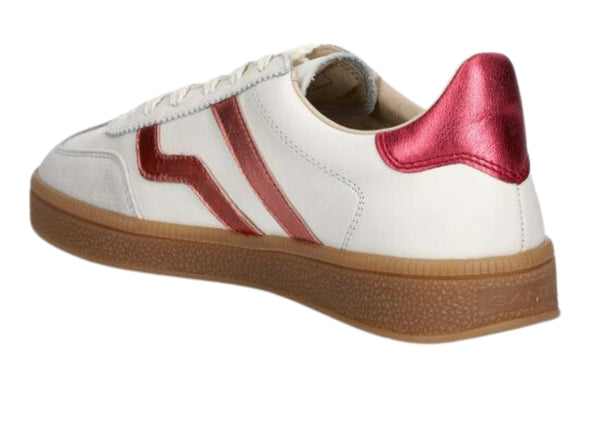 Gant Cuzima 30531952 G268 in White Pink. Laced retro sneaker with gum sole, leather upper with suede and metallic panels., inner view.