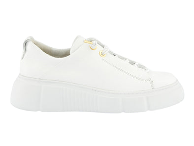 Paul Green 5418-037 in White leather, platform sole, elasticated laces and removable insoles, outer